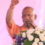 'प्रदेश का पैसा लूटते थे और विदेश में जमा करवाते थे', गोरखपुर से CM योगी का विपक्ष पर जोरदार हमला