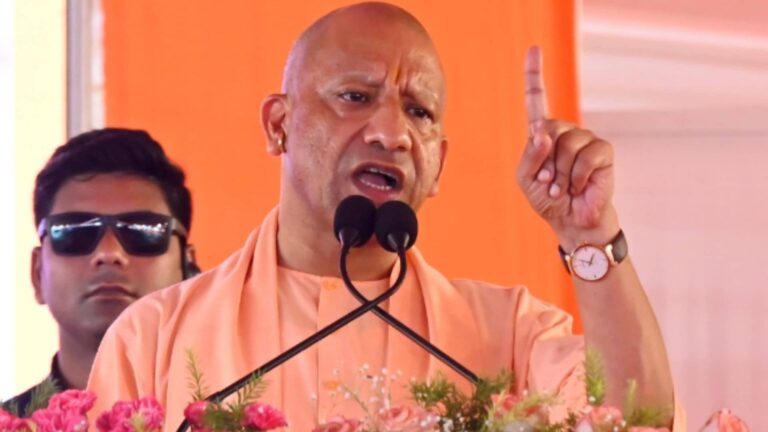 'चढ़ावा चोरी में साधु-संतों को बदनाम करना आश्चर्यजनक, ये आरोप वो लगा रहे, जिन्होंने भगवान राम को...', CM योगी ने सपा-कांग्रेस पर साधा निशाना