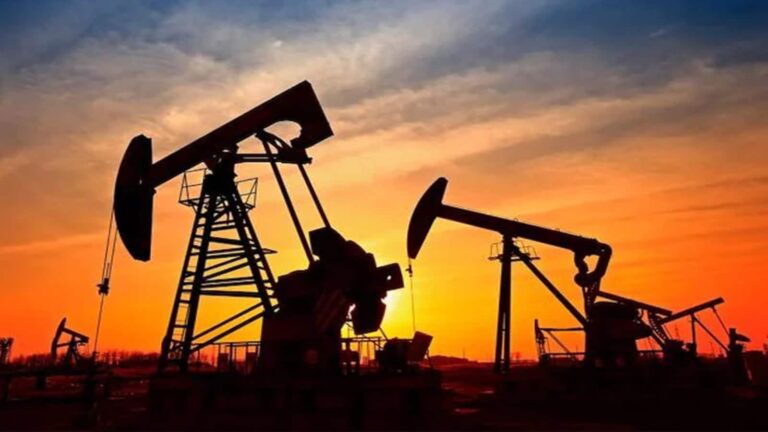 Crude Oil Price:  US-Iran के बीच शांति की उम्मीद में क्रूड 7% टूटा, Brent crude $84 के पास