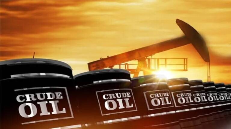 Crude Oil Price: पिछले सेशन में 7% गिरने के बाद आज क्रूड में आई तेजी, जानें आखिर बढ़त के पीछे क्या है वजह