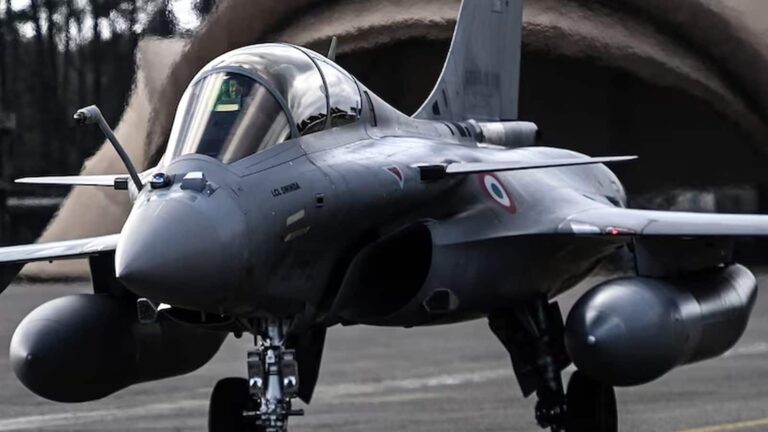 Defence Stocks :एलारा सिक्योरिटीज ने कहा 2026-27 की दूसरी छमाही में डिफेंस ऑर्डर पकड़ेंगे जोर, इन कंपनियों की होगी बल्ले-बल्ले
