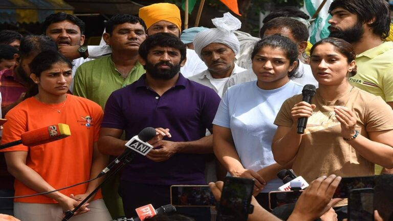 Brij Bhushan Sharan Singh: 'व्यवस्था बचाने में लगी हुई है..'; बृजभूषण शरण सिंह को बरी करने के फैसले के खिलाफ अपील करेंगे पहलवान