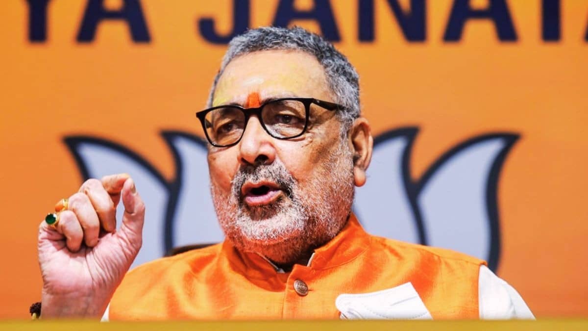 'राहुल गांधी मनबढ़ू, सनकी और उद्दंड व्यक्ति, अमित शाह की तुलना करेंगे?', गिरिराज सिंह का तीखा प्रहार