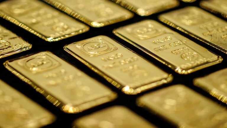 Silver Gold Price Today : कच्चे तेल में आई तेजी ने सोने-चांदी पर बनया दबाव, जानिए आज कमोडिटी में कहां हो सकती है कमाई