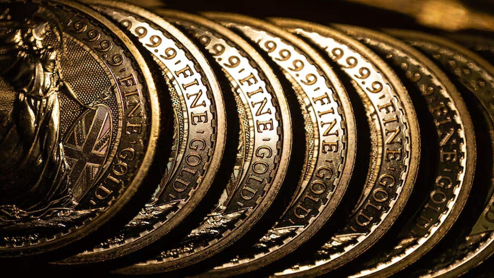 Silver Gold Price Today : MCX पर गोल्ड में तेजी, सिल्वर पर दबाव, जानिए आज कमोडिटी में कहां हो सकती है कमाई