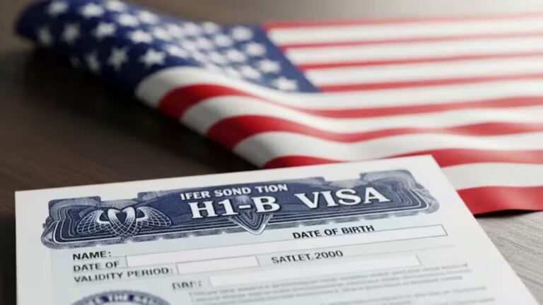 H-1B Visa News: नौकरी गई तो तुरंत छोड़ना होगा अमेरिका! नहीं मिलेगी 60-दिनों की मोहलत! इस कारण मची खलबली