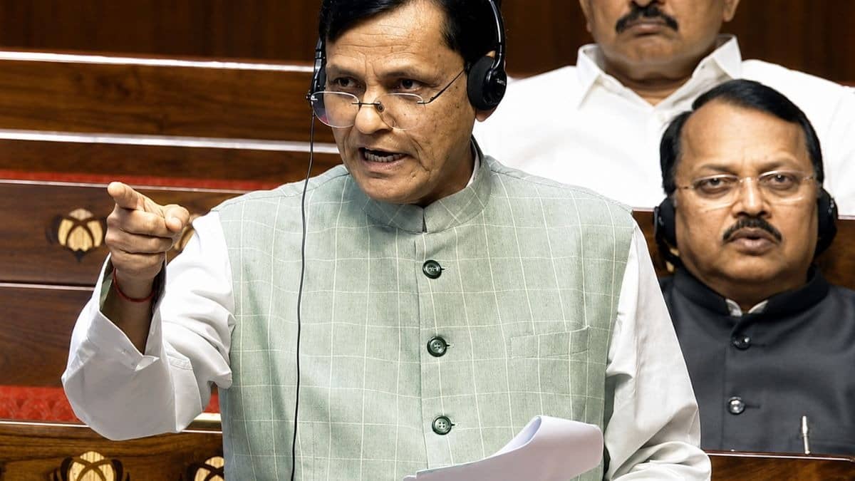 जोरदार हंगामे के बीच FCRA बिल JPC के पास भेजने का प्रस्ताव लोकसभा में पास, अब 31 सांसदों की कमेटी देगी रिपोर्ट