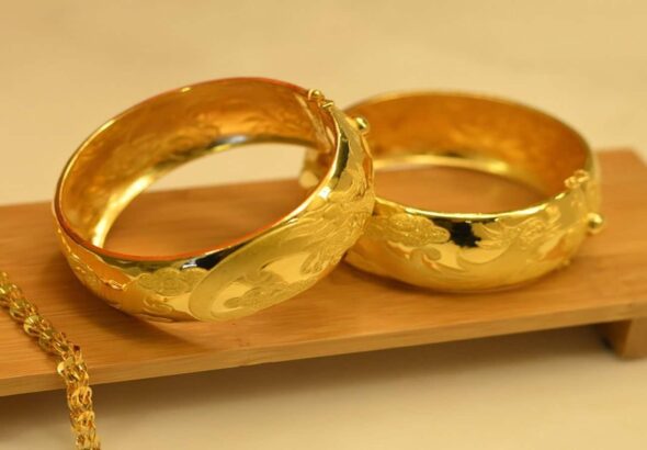 Gold Rate Today: सोने का भाव और बढ़ा; मुंबई, कोलकाता में ₹137260 पर 22 कैरेट