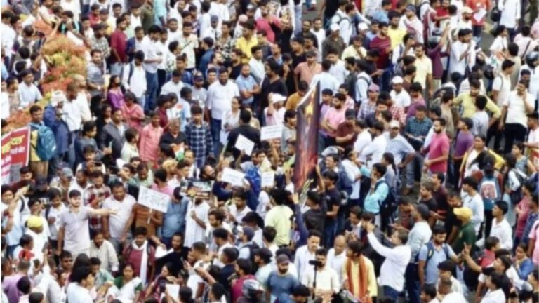 Jharkhand Students Protest: रांची में विधानसभा का घेराव करने जा रहे प्रदर्शनकारी छात्रों पर पुलिस ने किया लाठीचार्ज