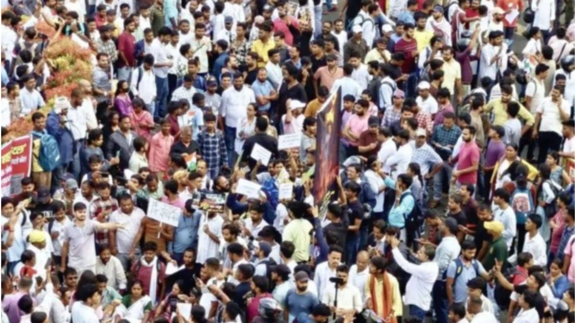 Jharkhand Students Protest: रांची में विधानसभा का घेराव करने जा रहे प्रदर्शनकारी छात्रों पर पुलिस ने किया लाठीचार्ज