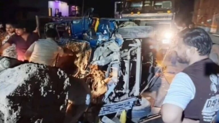 MP: सड़क पर बैठी गायों को बचाने के चक्कर में भीषण हादसा, मजदूरों से भरा लोडिंग वाहन ट्रक से टकराया, 8 की मौत; धान रोपाई का काम कर लौट रहे थे घर