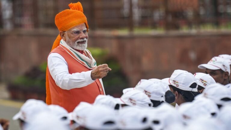 Independence Day:  21 तोपों की सलामी और 'वंदे मातरम्' की गूंज... इस बार लाल किले पर दिखेगा नया अंदाज