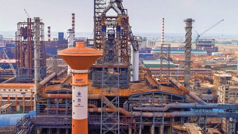 NMDC ने आयरन ओर की कीमतों में किया बदलाव, सोमवार को शेयर पर रहेगी नजर