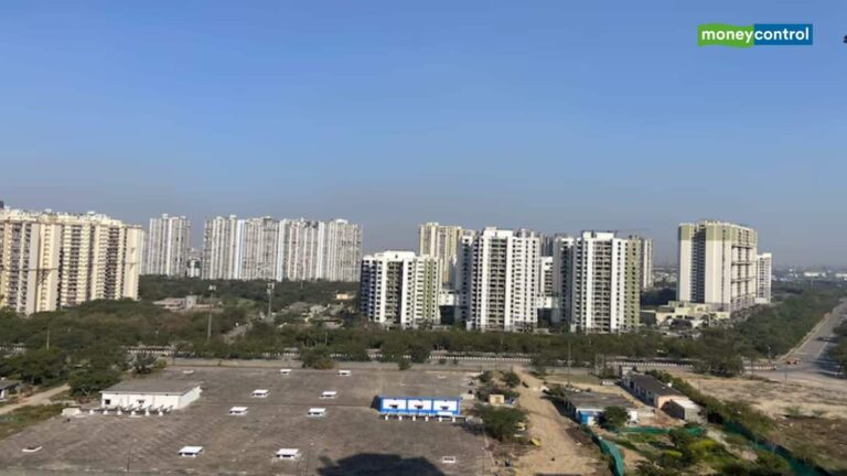 ग्रेटर नोएडा में जमीन की मिलेगी अब ज्यादा कीमत, अथॉरिटी ने 50% बढ़ाया जमीन का मुआवजा, जानिए Noida से YEIDA तक नया रेट