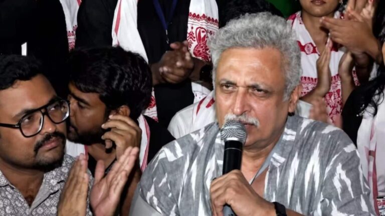 Piyush Mishra: झारखंड छात्रों के विरोध प्रदर्शन में शामिल हुए पीयूष मिश्रा, सभी के साथ गाया 'आरंभ है प्रचंड' गाना
