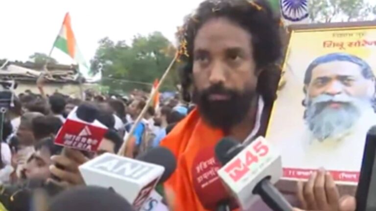 यहां खून नहीं बहना चाहिए... झारखंड विधानसभा की ओर कूच कर प्रदर्शनकारी छात्रों से देवेंद्र महतो की अपील, बोले- जंतर-मंतर जैसा ना हो हाल