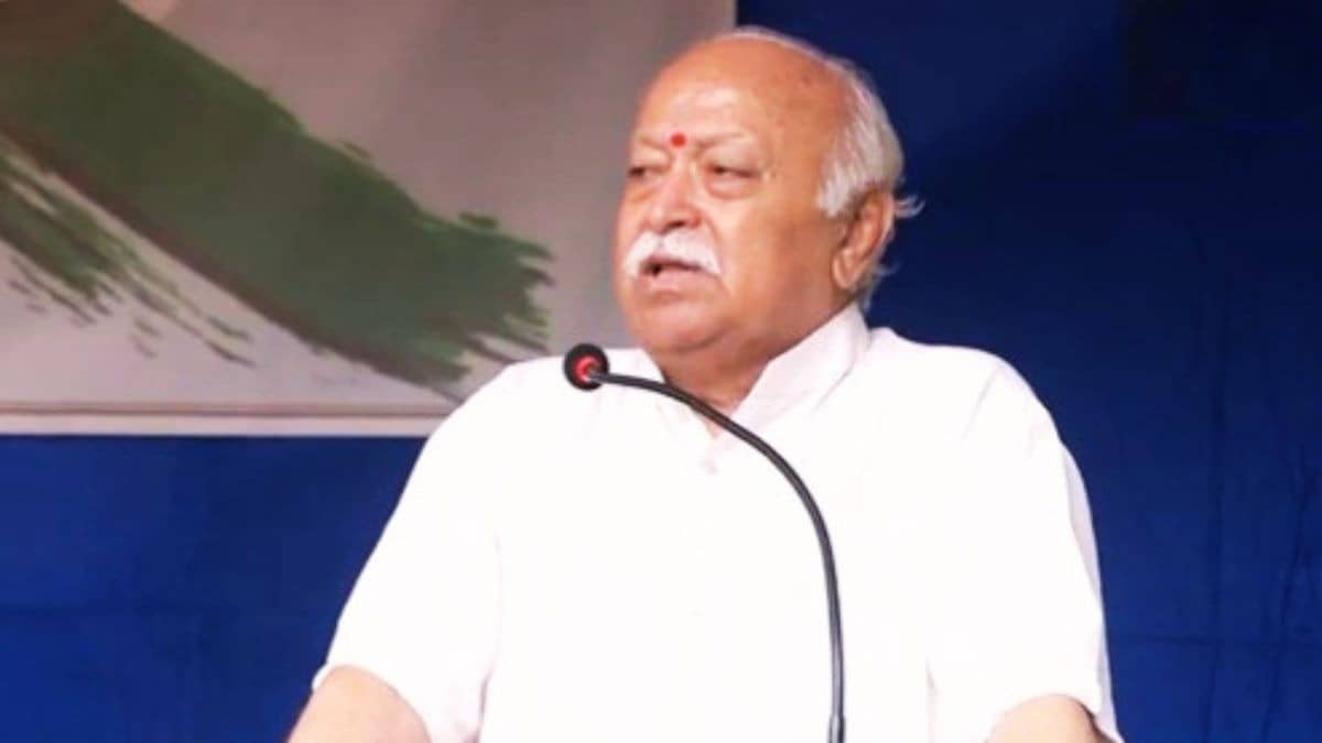 'भारत को विश्व गुरु बनाना है, संपूर्ण मानवता के जीवन में अपना सार्थक योगदान देने वाला राष्ट्र बनाना है', स्वतंत्रता दिवस पर बोले मोहन भागवत