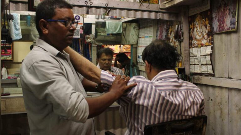 Video: नाई की दुकान से इंटरनेट तक… Techie ने 90s के गानों वाला ऐसा डिजिटल अड्डा बनाया कि Paytm फाउंडर भी तारीफ करने लगे