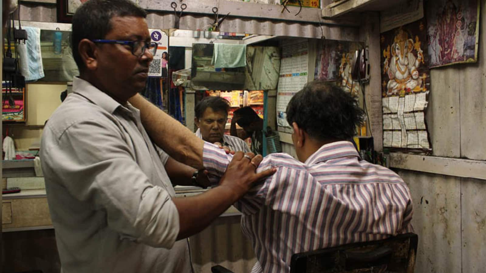 Video: नाई की दुकान से इंटरनेट तक… Techie ने 90s के गानों वाला ऐसा डिजिटल अड्डा बनाया कि Paytm फाउंडर भी तारीफ करने लगे