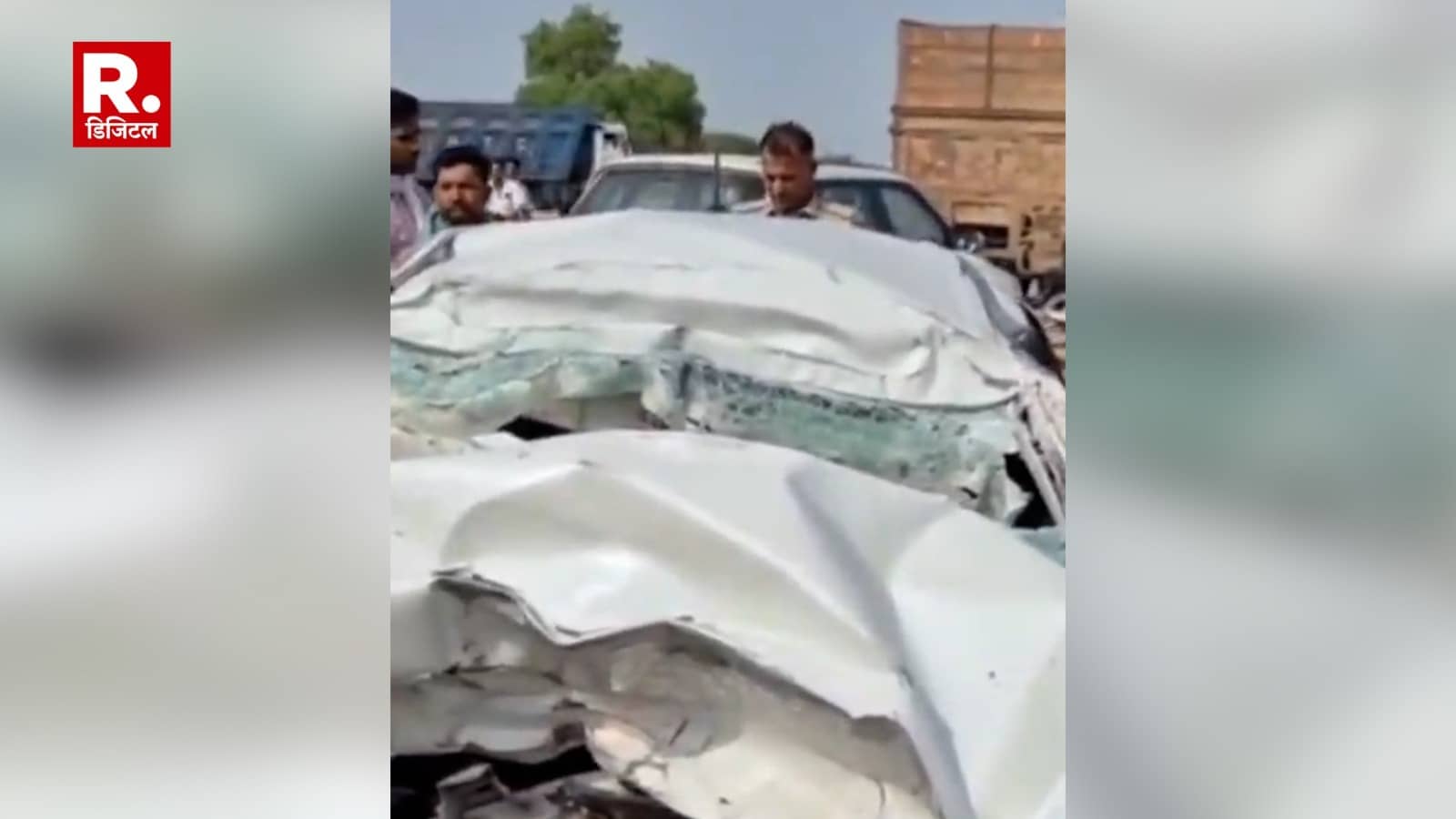 BREAKING: राजस्थान के श्रीगंगानगर में भीषण सड़क हादसा, खड़े डंपर में घुसी कार, 3 महिलाओं समेत 4 की मौत