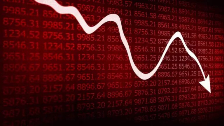 Godrej Consumer Share Price: गोदरेज कज्यूमर का शेयर क्रैश, क्या यह निवेशकों के लिए खरीदारी का बड़ा मौका है?