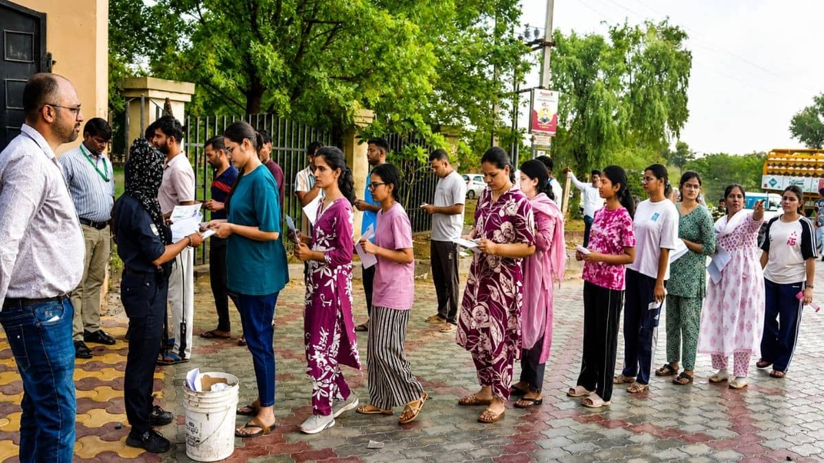 UGC NET 2026: यूजीसी नेट के 3 विषयों की दोबारा होगी परीक्षा, क्वेश्चन पेपर में गड़बड़ी के बाद NTA का बड़ा फैसला, जानें पूरा अपडेट