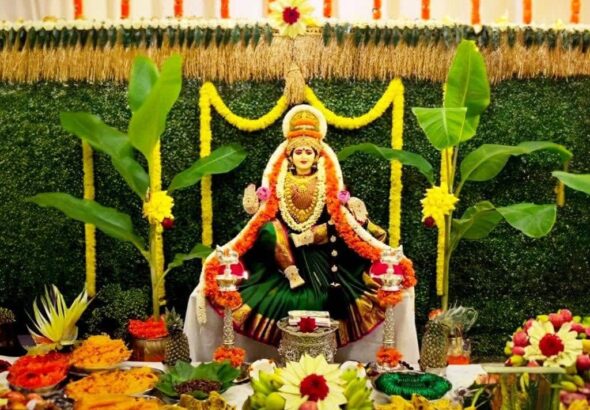 सावन के आखिरी शुक्रवार बदल सकता है किस्मत का रुख! वरलक्ष्मी व्रत पर बन रहे शुभ योग