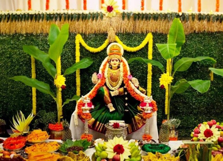 सावन के आखिरी शुक्रवार बदल सकता है किस्मत का रुख! वरलक्ष्मी व्रत पर बन रहे शुभ योग