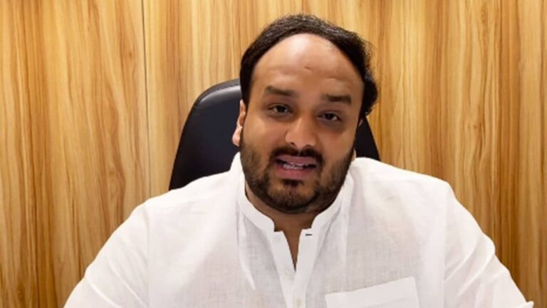 'सुशांत सिंह राजपूत की मौत का बदला लूंगा, तेरे बाप को उड़ाया था, अब तेरी बारी...', गैंगस्टर जीशान अख्तर ने बाबा सिद्दीकी के बेटे जीशान को दी धमकी