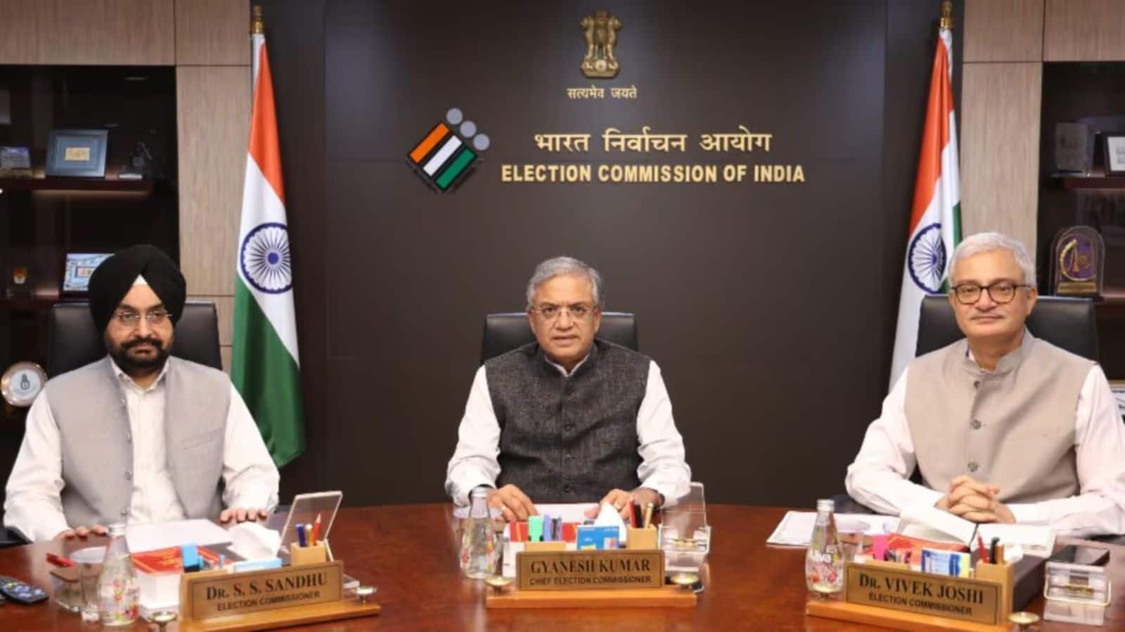 अब SIR के लिए नहीं लगाने होंगे ऑफिस के चक्कर! चुनाव आयोग का बड़ा फैसला
