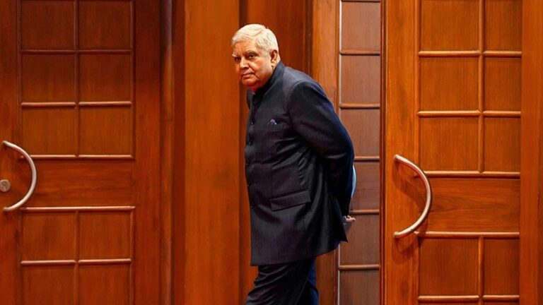 Jagdeep Dhankhar Residence: इस्तीफे के 1 साल बाद भी पूर्व उपराष्ट्रपति जगदीप धनखड़ को नहीं मिला सरकारी बंगला, जानिए कहां बिता रहे हैं दिन!