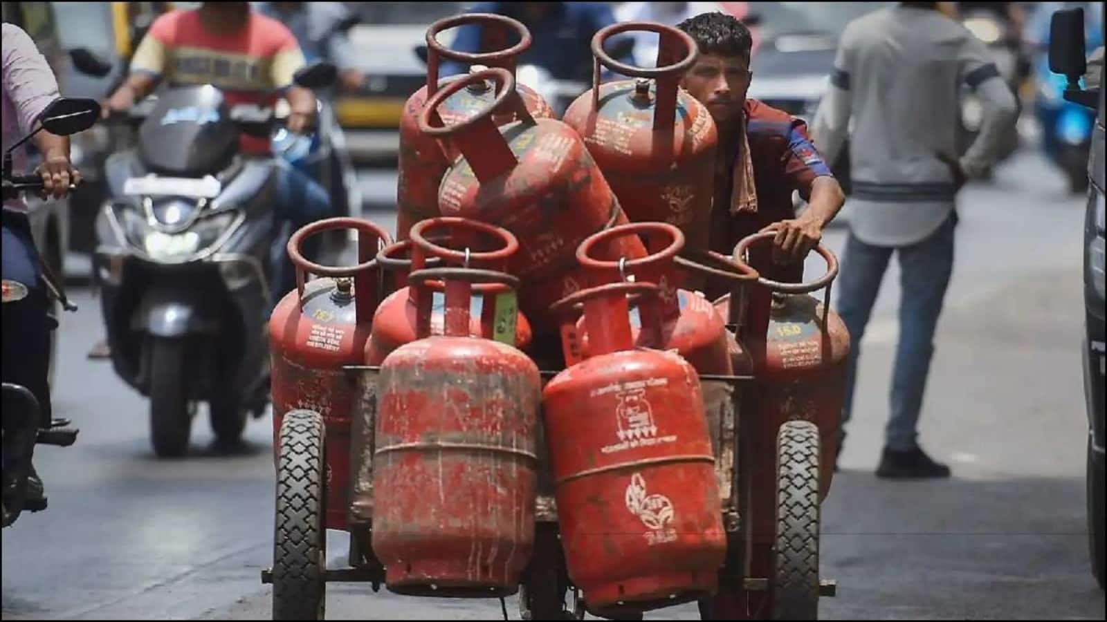 LPG Price 18 September: आज कितना महंगा है गैस सिलेंडर? दिल्ली समेत इन शहरों के नए रेट यहां देखें