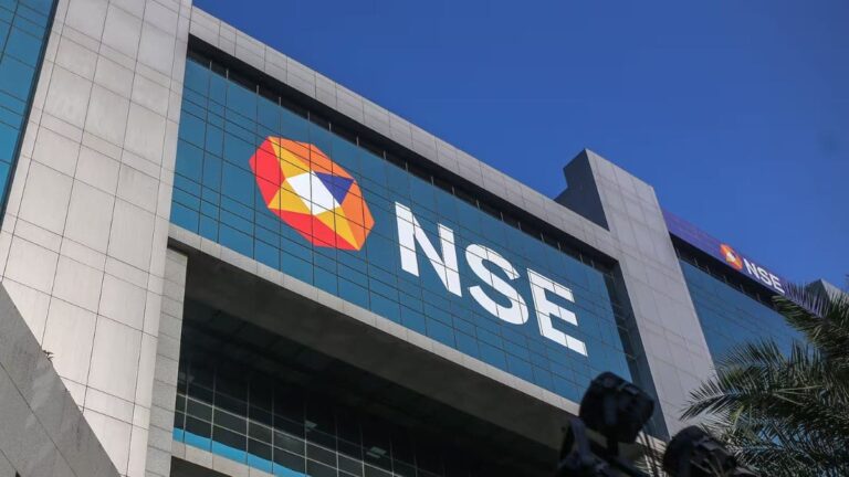NSE IPO: सेबी की हरी झंडी के बाद हलचल तेज! जानिए आईपीओ की पूरी डिटेल और किसे होगा कितना बंपर फायदा?
