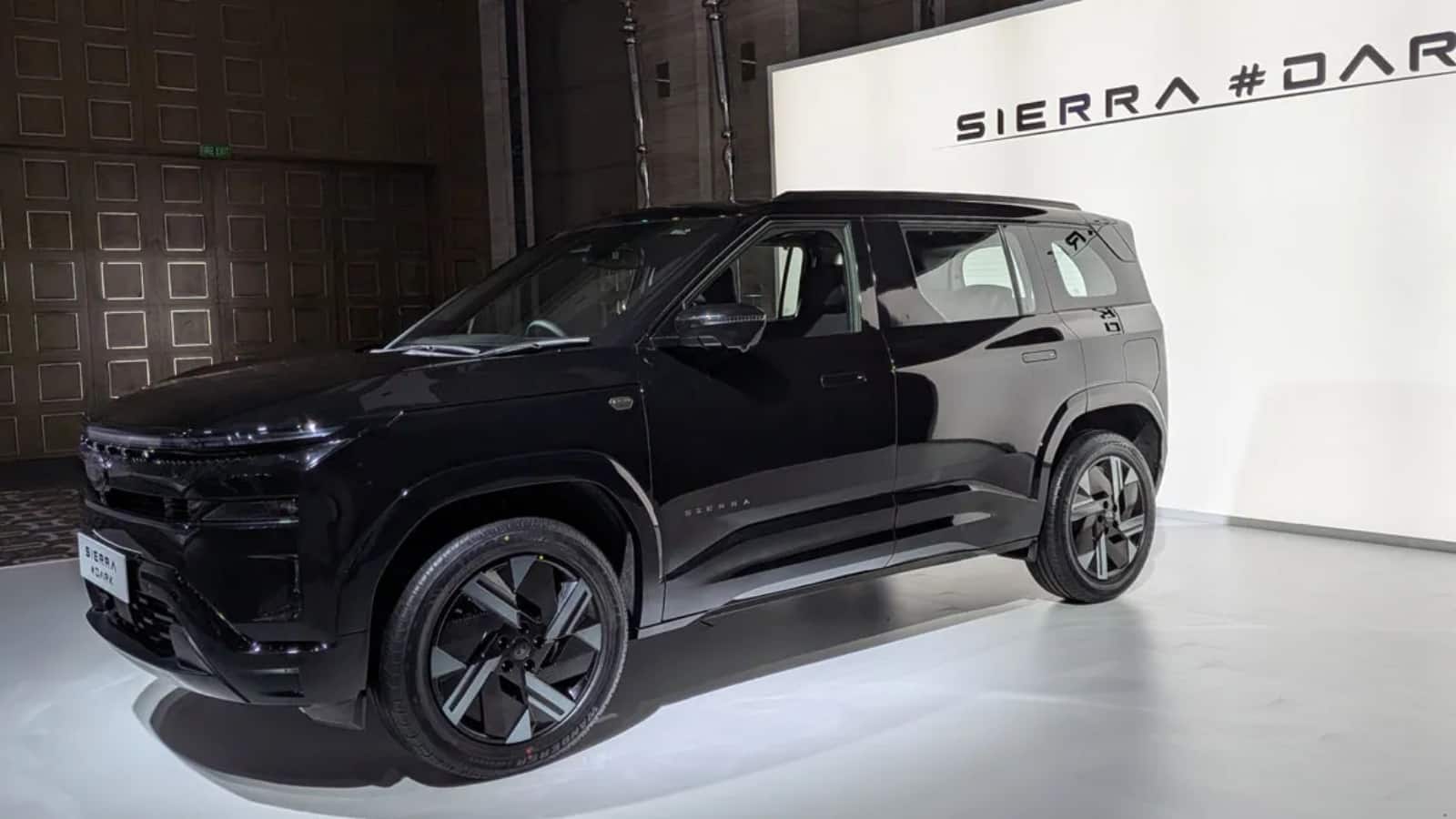 Tata Sierra का नया Dark Edition लॉन्च, All Black लुक के साथ मिलेंगे पर्पल क्रोम एक्सेंट, जानें कीमत और फीचर्स