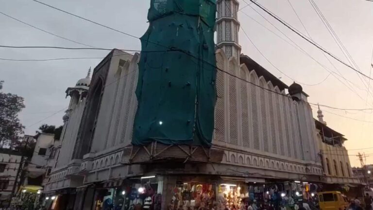 Ujjain Shahi Masjid Row: उज्जैन में शाही मस्जिद को लेकर क्या है विवाद? बवाल के बाद मुस्लिम समुदाय से सहयोग की अपील, तनाव कम होने की खबर!