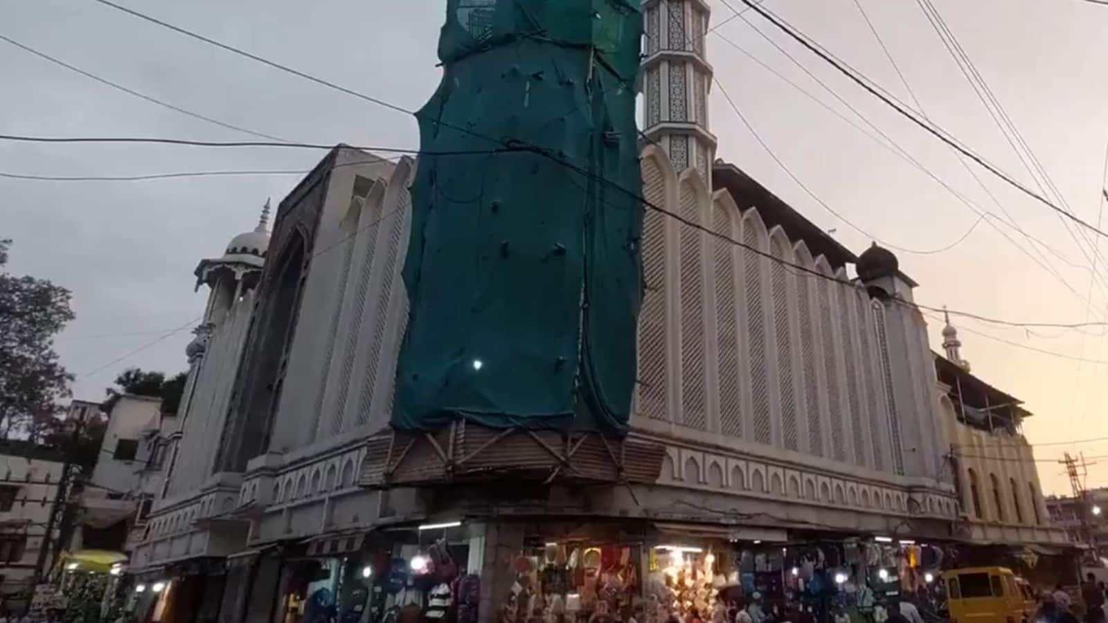 Ujjain Shahi Masjid Row: उज्जैन में शाही मस्जिद को लेकर क्या है विवाद? बवाल के बाद मुस्लिम समुदाय से सहयोग की अपील, तनाव कम होने की खबर!
