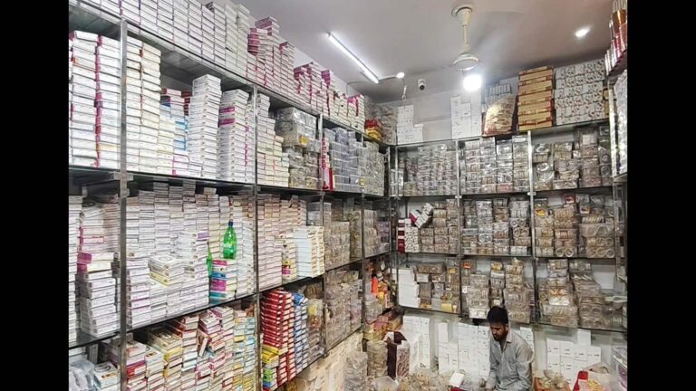 Business Idea Under 50k: सिर्फ 50000 में शुरू करें चूड़ी-कंगन का बिजनेस, त्योहारों पर होगी डबल कमाई! जानिए इसका सीक्रेट