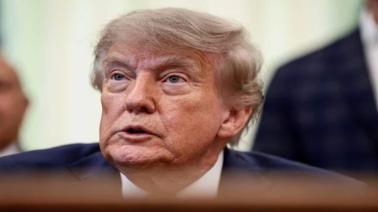 US Mid-Term Elections: भारतीय-अमेरिकियों का ट्रंप से हुआ मोहभंग! मिड-टर्म चुनावों से पहले सर्वे में डेमोक्रेट्स को भारी बढ़त, 66% ने जताया समर्थन