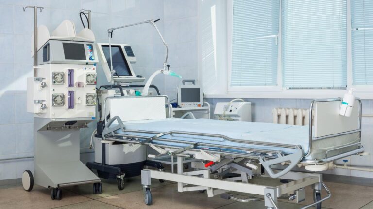 रिटायरमेंट के बाद अगर आ जाए ₹40 लाख का मेडिकल खर्च तो क्या करेंगे? शख्स ने शेयर किया अनुभव