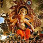 सोने से दमकते बप्पा का भव्य दरबार, करोड़ों के इंश्योरेंस वाले मुंबई के ये गणपति है बेहद खास!