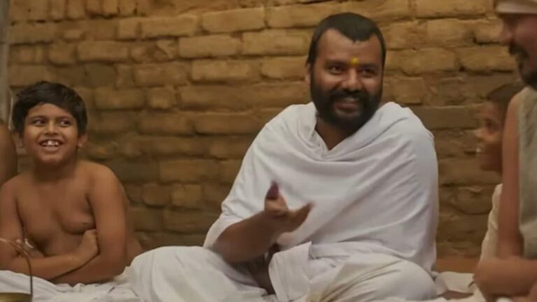 Hanuman Ansh: कौन हैं नीम करौली बाबा का किरदार निभाने वाले शोभिनव सत्य, फिल्म की सफलता पर लगाए 'सीता राम' के जयकारे