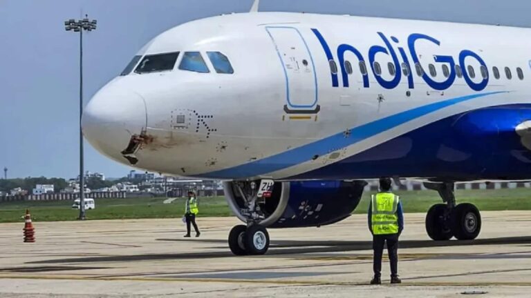 Guwahati Bengaluru IndiGo flight: बाल-बाल बची गुवाहाटी-बेंगलुरु इंडिगो फ्लाइट के यात्रियों की जान, लैंडिंग के दौरान रनवे से टकराया विमान का पिछला हिस्सा