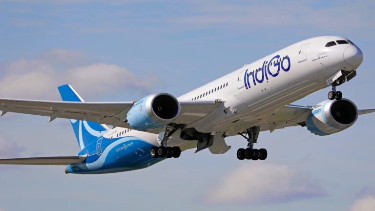 घूमने का बना रहे हैं प्लान? IndiGo घरेलू और इंटरनेशनल फ्लाइट पर दे रहा बड़ा ऑफर, जानें पूरी डिटेल