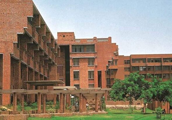 JNU में प्रोफेसर पर गंभीर आरोप! 10 छात्राओं ने की यौन उत्पीड़न की शिकायत; ICC ने शुरू की जांच