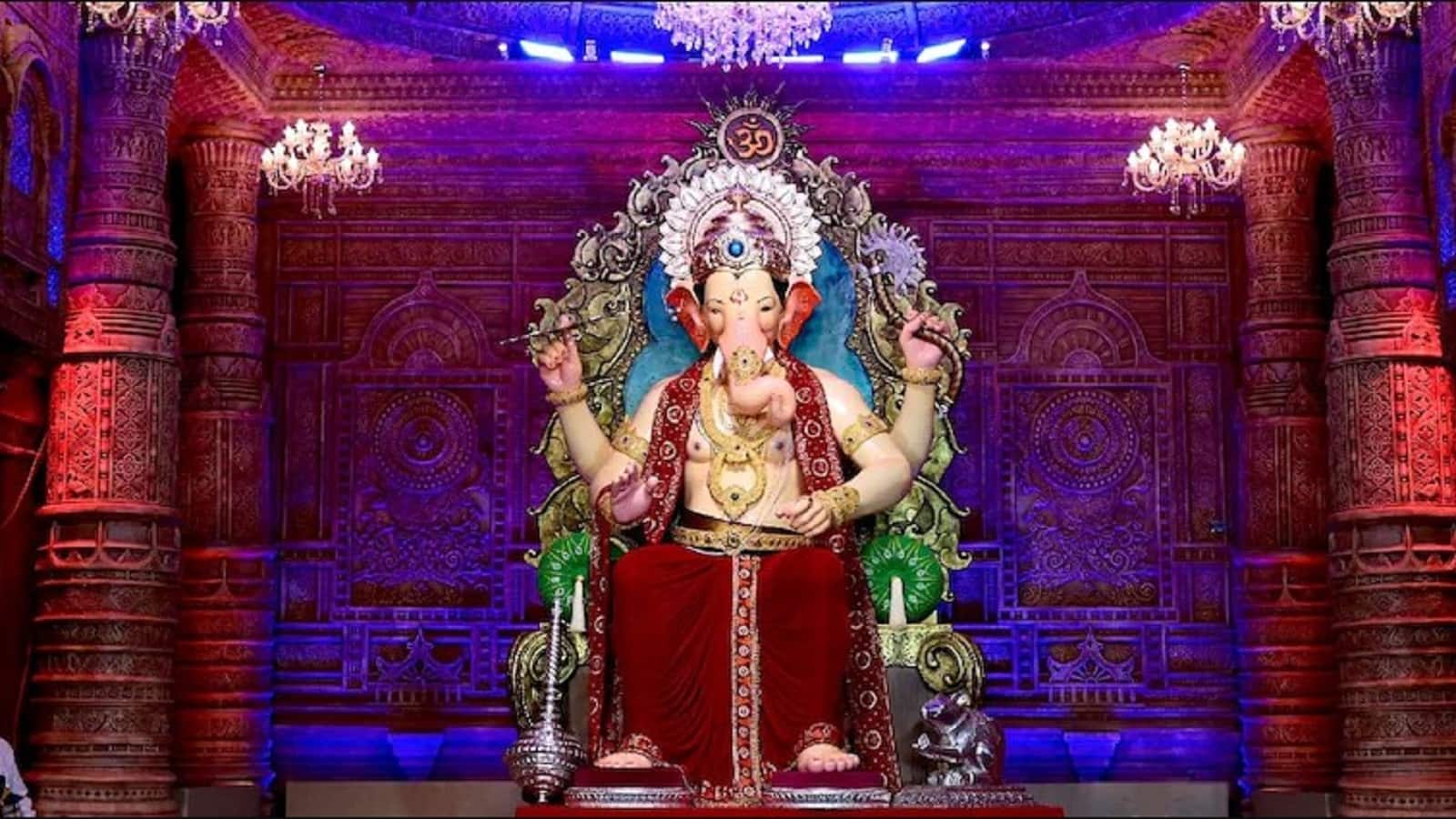 Lalbaugcha Raja Ganapati Utsav: गणपति उत्सव में लालबागचा राजा पर भक्तों ने लुटाया प्यार, तीन दिनों में आया 3 करोड़ से ऊपर चढ़ावा