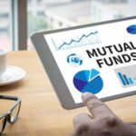 Mutual Fund News: डेट से धड़ाधड़ निकासी तो इक्विटी स्कीमों में 19% बढ़ा निवेश, अगस्त में फिर दिखा Gold ETF का तगड़ा क्रेज