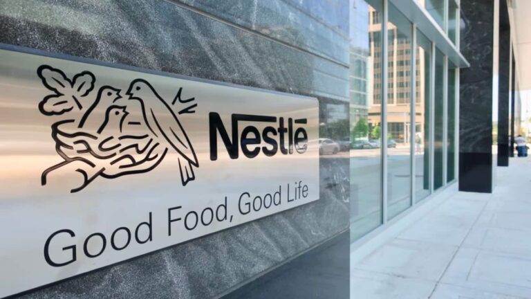 Nestle India Share Price : कंपनी के 3 प्रोडक्ट्स पर FSSAI की कानूनी कार्रवाई, शेयर ऊपर से 3% टूटा