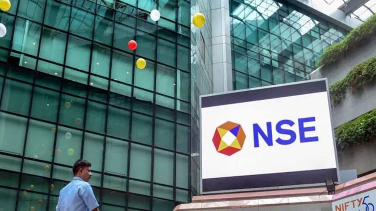 NSE IPO: दूसरे दिन अब तक 57% भरा, NII और एंप्लॉयीज के लिए रिजर्व हिस्सा फुली सब्सक्राइब; चेक करें GMP