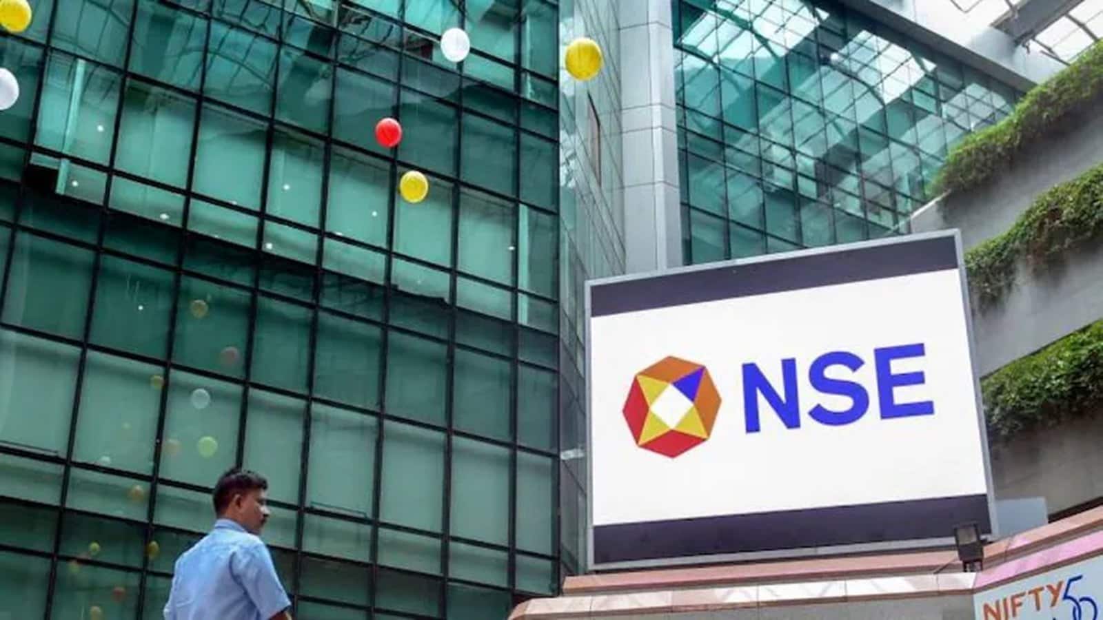 NSE IPO: इंतजार खत्म, प्राइस बैंड ₹1700-₹1785 प्रति शेयर हुआ तय; इश्यू का साइज घटकर ₹22562 करोड़