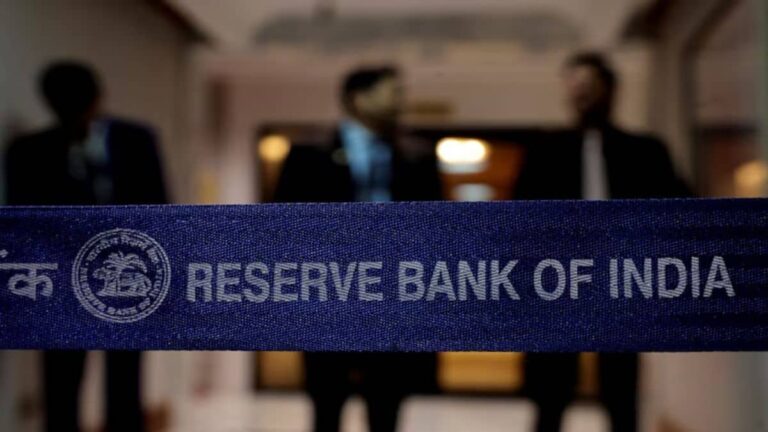 RBI Policy Big Update: जल्द महंगी होगी आपकी EMI? ब्रोकरेज फर्म्स का दावा- अक्टूबर में रेपो रेट बढ़ा सकता है रिजर्व बैंक